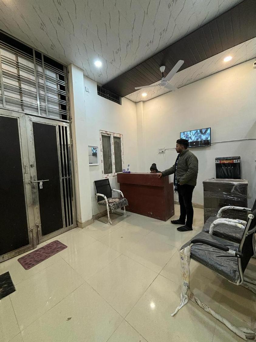Hotel Madhuri 5*
